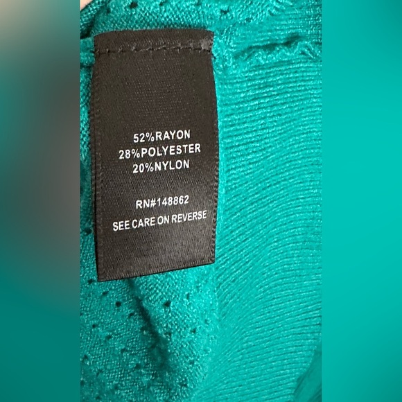 Torrid: Women’s Short Sleeve Knit Top- Size 1 - Picture 5 of 6